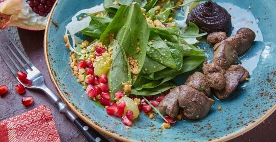 Салат с куриной печенью