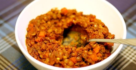 Рагу из чечевицы и томатов