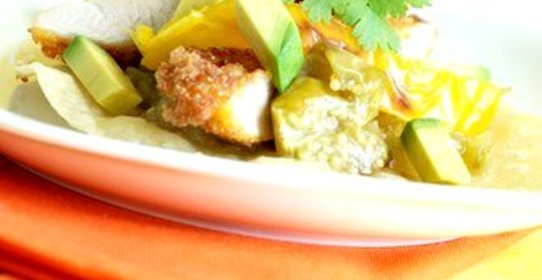 Маринованные куриные грудки в соке лайма и кинзе на гриле с сальсой из авокадо