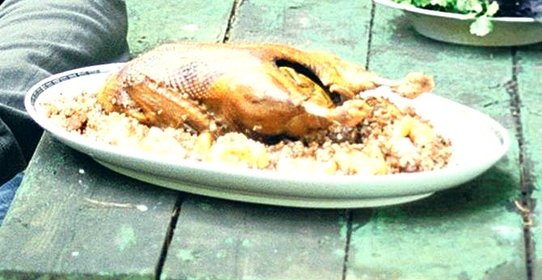 Утка с яблоками и гречкой