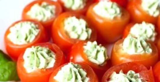 Помидоры черри, фаршированные сырным кремом с базиликом