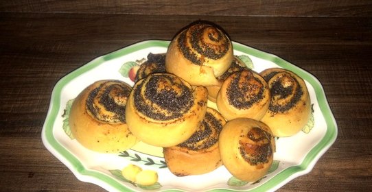 Сдобные булочки с маком