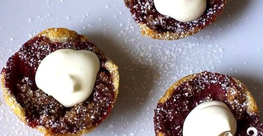 Хлебные кексики с клубникой