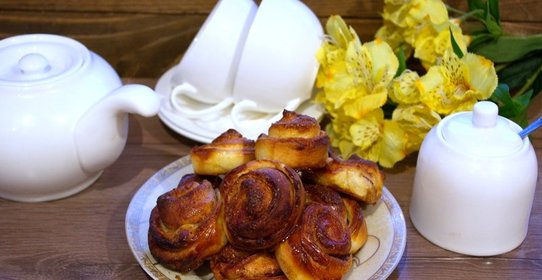 Плюшки с сахаром из дрожжевого теста