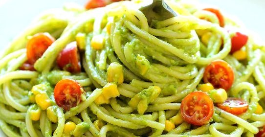 Вегетарианская паста с авокадо