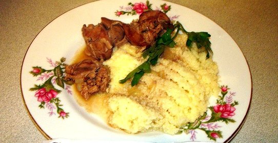 Печень куриная тушеная с вином