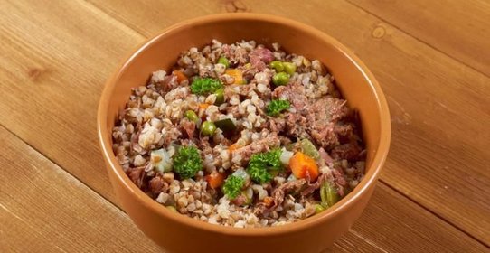 Гречневая каша с тушенкой