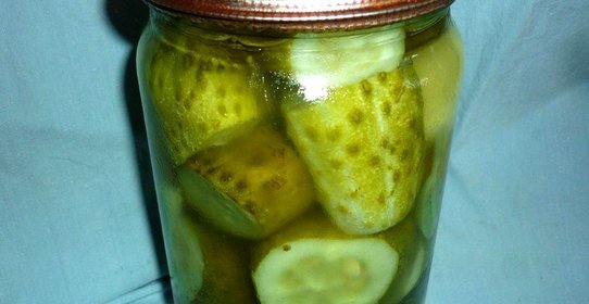 Маринованные огурцы с болгарским перцем