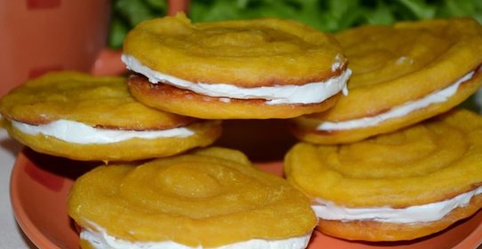 Тыквенное печенье со сливочной начинкой