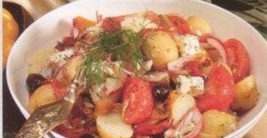 Греческий салат с картофелем
