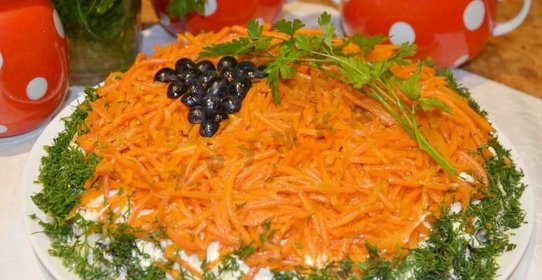 Салат Изабелла с курицей и корейской морковкой