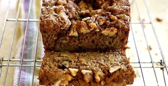 Яблочный хлеб с орехами