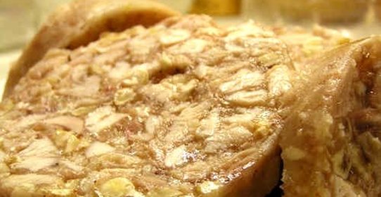 Куриный рулет в бутылке