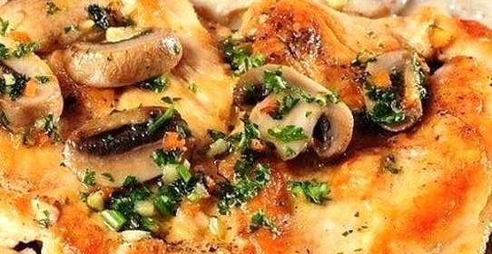 Курица с шампиньонами по‑французки