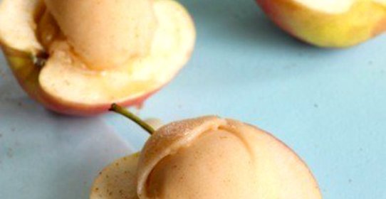 Пряный сорбет из сидра и кленового сиропа