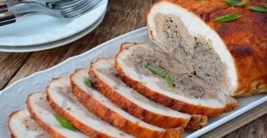 Курица фаршированная свининой грибами и фасолью