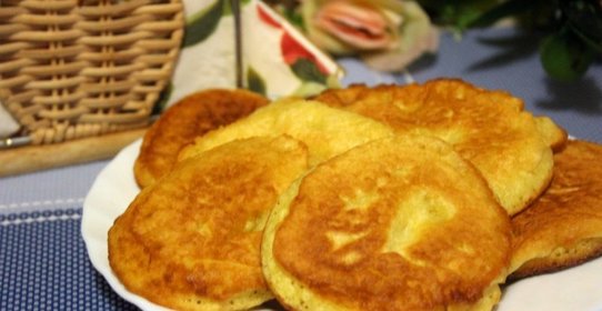 Пшенично - кукурузные оладьи на кефире