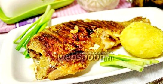 Карась в сметане на сковороде