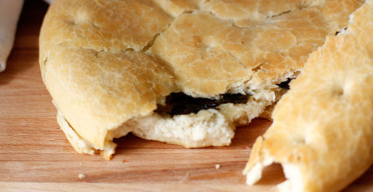 Фокачча с сыром и базиликом