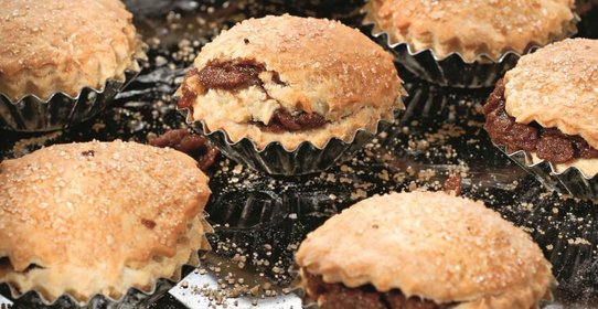 Пирожки с лимоном и изюмом