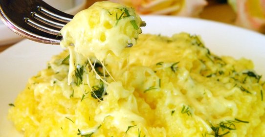 Кукурузная каша с сыром