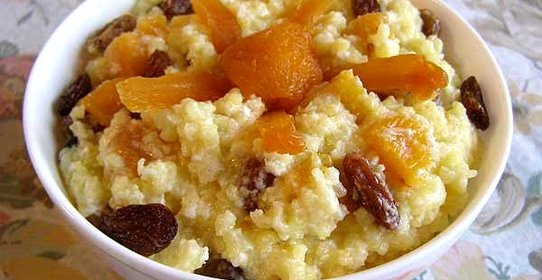 Пшенная каша с изюмом и курагой