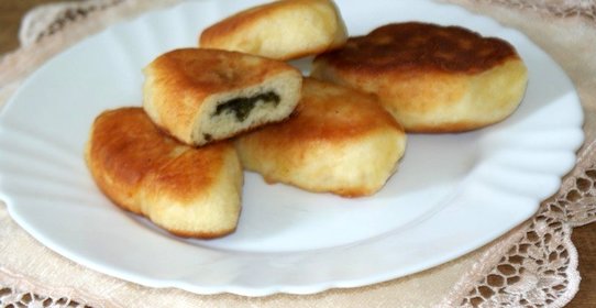 Пирожки с щавелем жареные