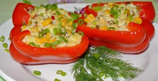 Перец, фаршированный пшеном и сыром
