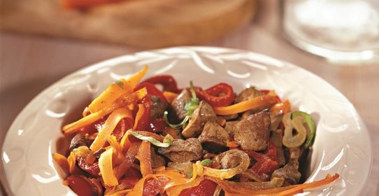 Салат с куриной печенкой