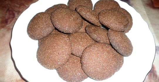 Постное шоколадно-клубничное печенье