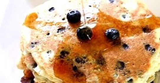 Блинчики с творогом и малиной