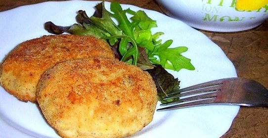 Рыбные котлеты из пеленгаса