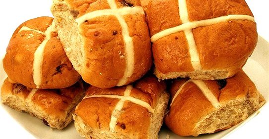 Горячие булочки с коринкой