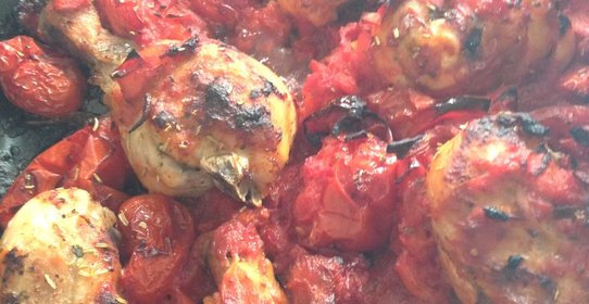 Курица, запеченная с томатами