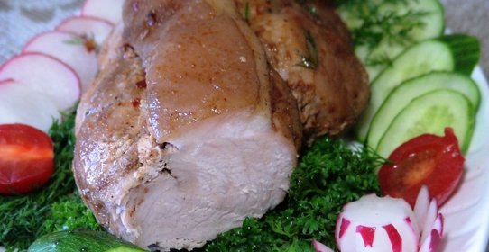 Маринованная свинина, запеченная в ржаном тесте