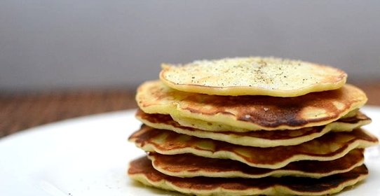 Капустные оладьи с сыром