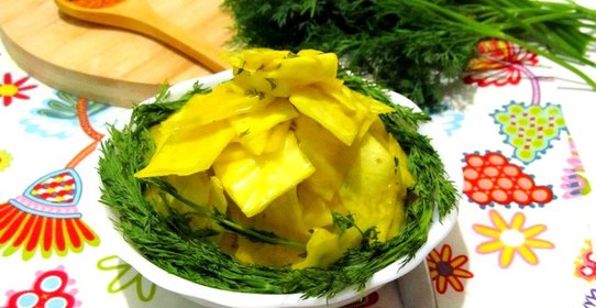 Капуста желтая маринованная