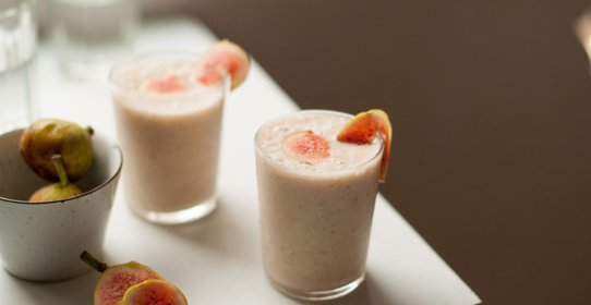 Смузи с ананасом и инжиром