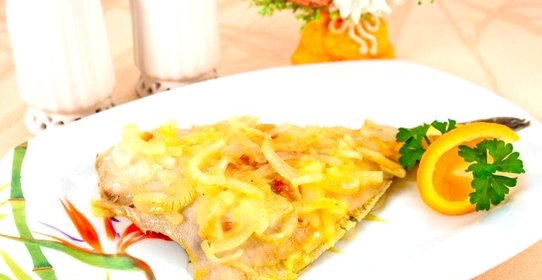 Камбала жареная с апельсинами