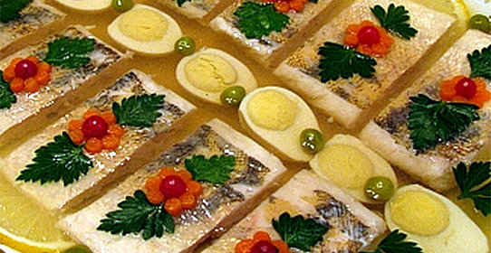 Новогодний стол: та самая заливная рыба