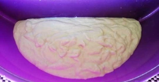 Дрожжевое хлебное тесто для пиццы, пирожков