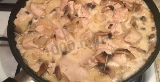 Куриное филе в сливках