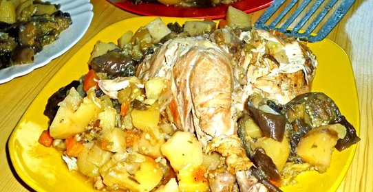 Курица с баклажанами и картофелем в мультиварке