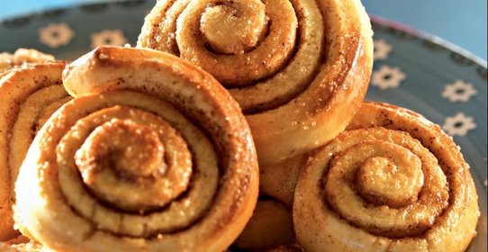 Плюшки с корицей