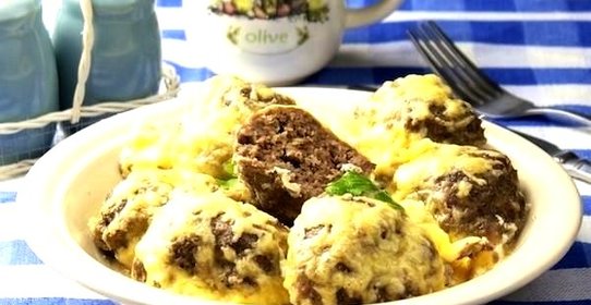 Котлеты в мультиварке с подливкой