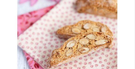 Апельсиновые бискотти с миндалем