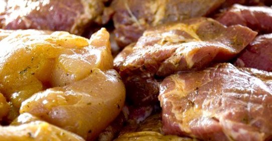 Чесночно-горчичный маринад для мяса и сыра на гриле