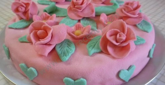 Розовая мечта торт бисквитный с мастикой