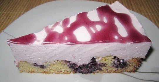 Черничный бисквит