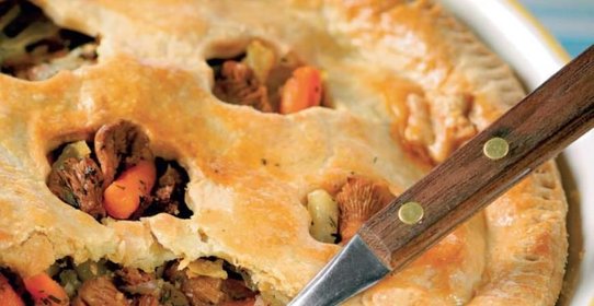 Пирог с брюквой и лисичками